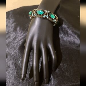 Elegant Green and Gold Bracelet